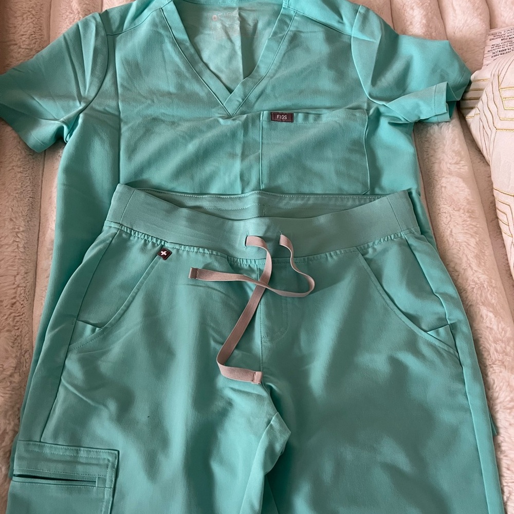 Hydrogreen Dark Harbor and Aqua